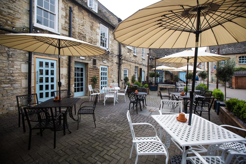 Hotel The Blue Boar Witney Exterior foto
